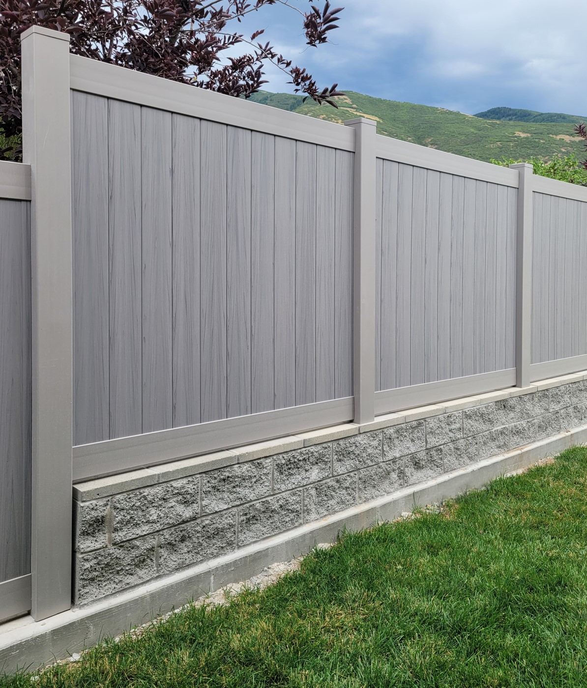 Slate Gray Vinyl Fence with Cedar Accents